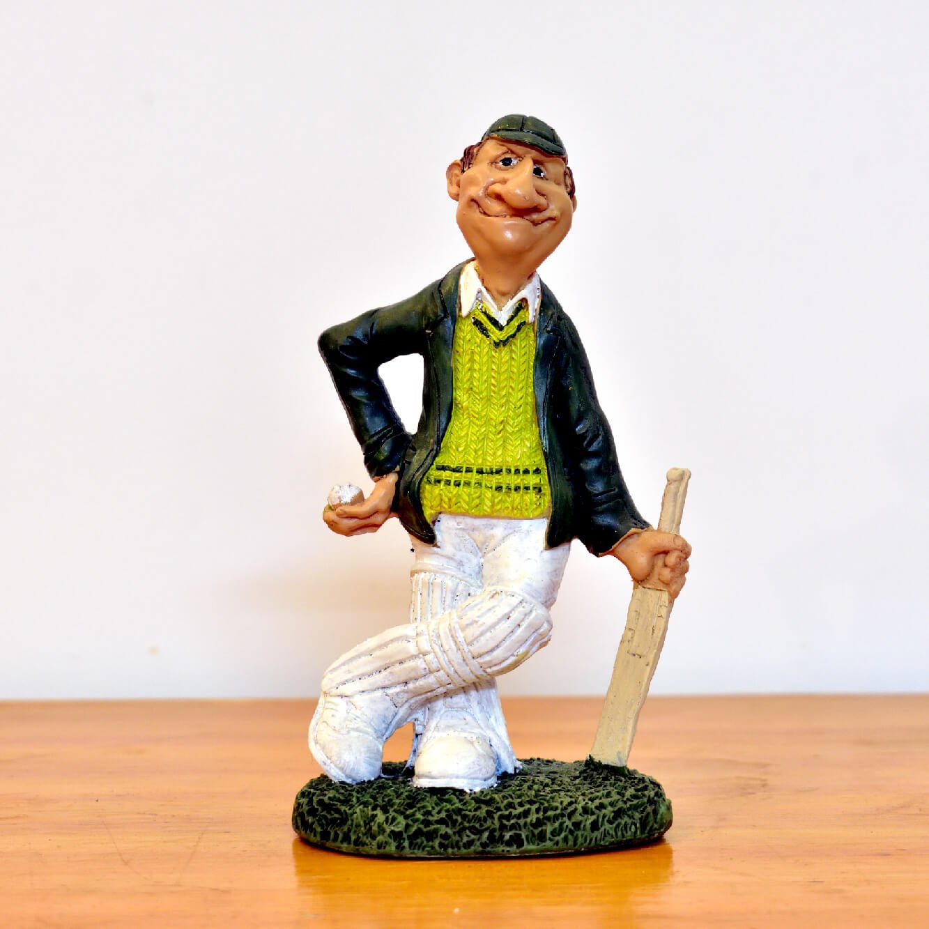 Miniature - Cricketer-01